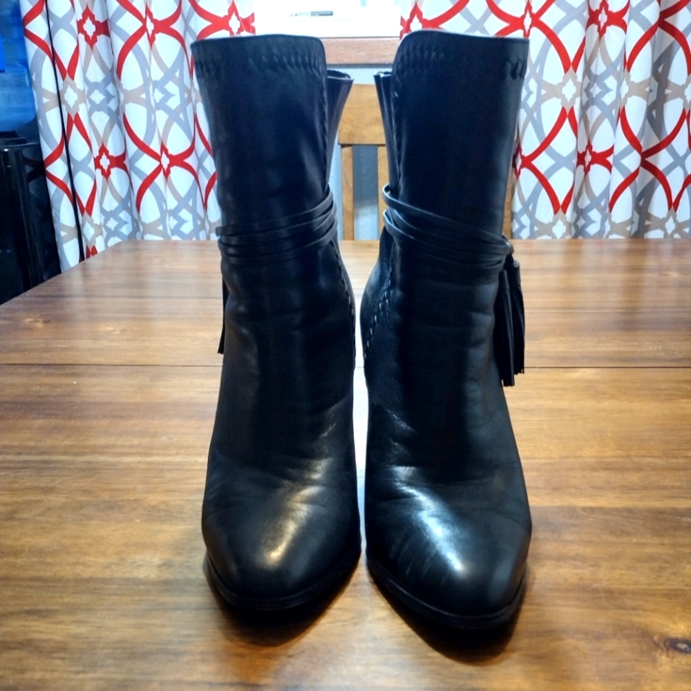 Coach Jesse tassel back zip boots